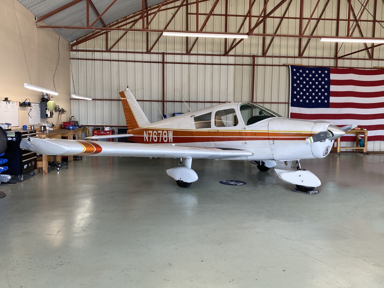 Cherokee 180B
